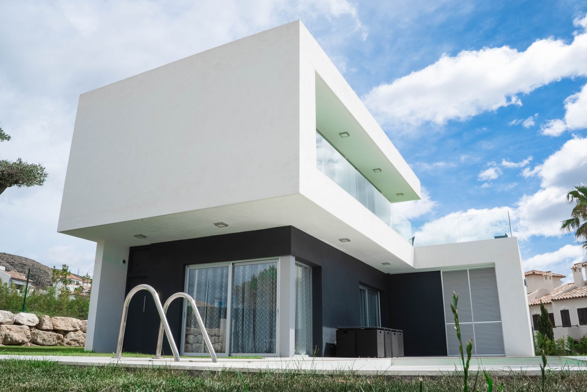 Inessential House Essential House - Murcia Puchades